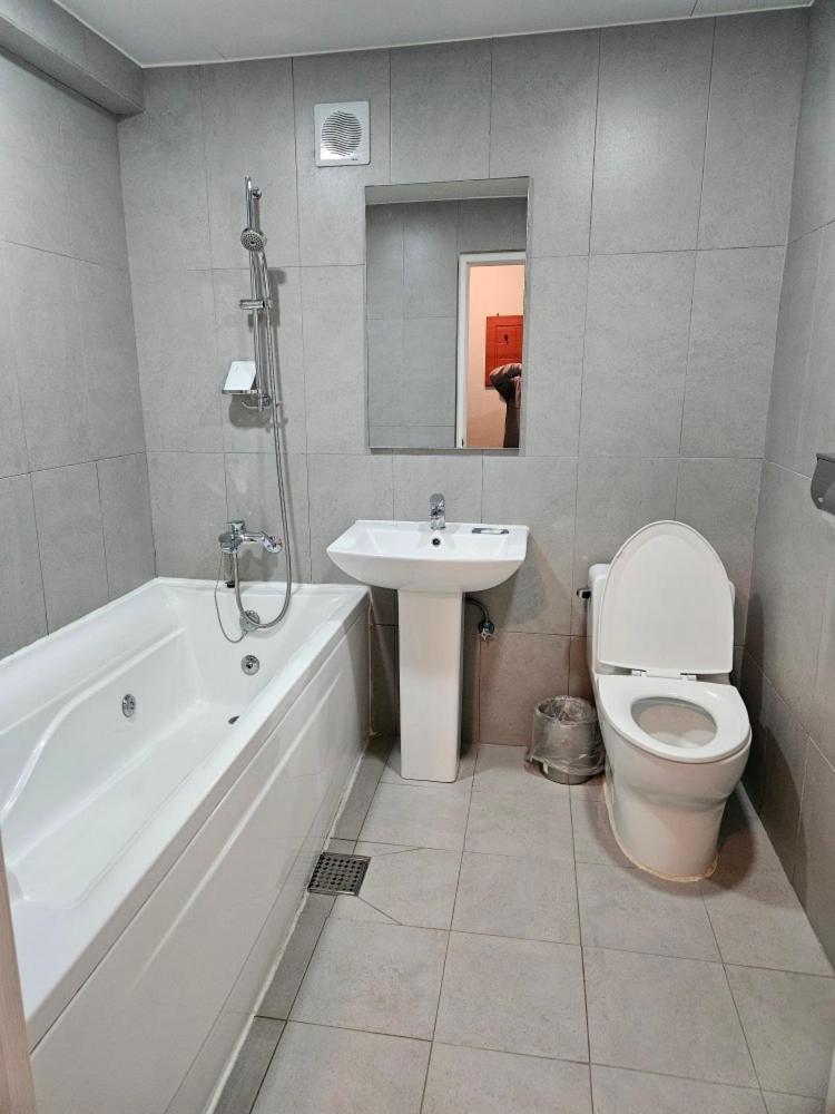 Hotel Junoh Сеул Экстерьер фото